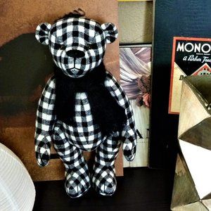 INTERIOR BLACK/WHITE SONYA BEAR. 100% Wool by DIOR